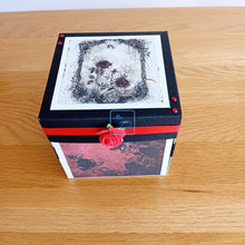 Load image into Gallery viewer, Wedding Ghosts Exploding Box Card