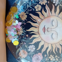 Load image into Gallery viewer, Sun snowglobe
